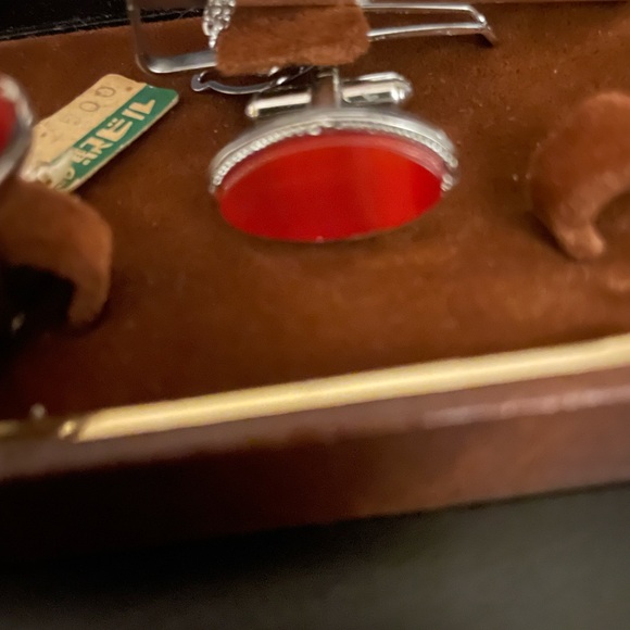 Grande-A carnelian Cuff Links and tie Bar - Picture 4 of 5